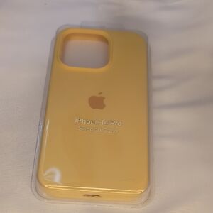Apple iPhone 14 Pro Silicone Case - Bright Yellow